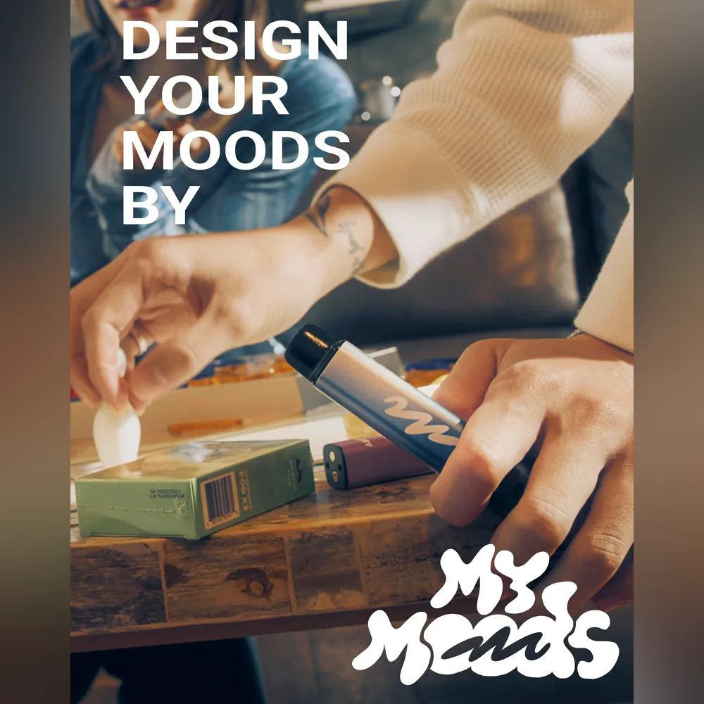 Design Your Moods — テーブルの上のポッドとデバイス